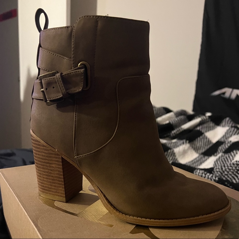 Brown/Beige Ankle Boots